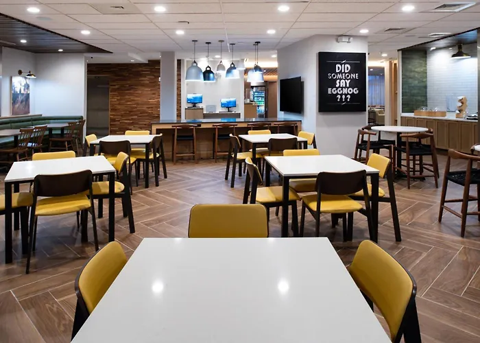 Fairfield Inn & Suites By Marriott Charlotte University Research Park